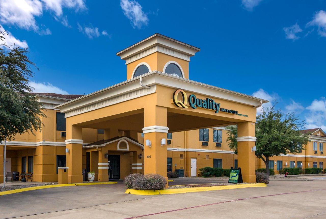 Quality Inn & Suites - Granbury Exterior photo