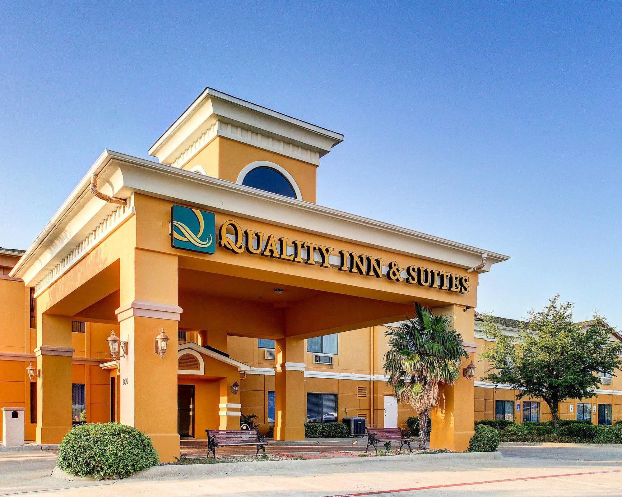 Quality Inn & Suites - Granbury Exterior photo