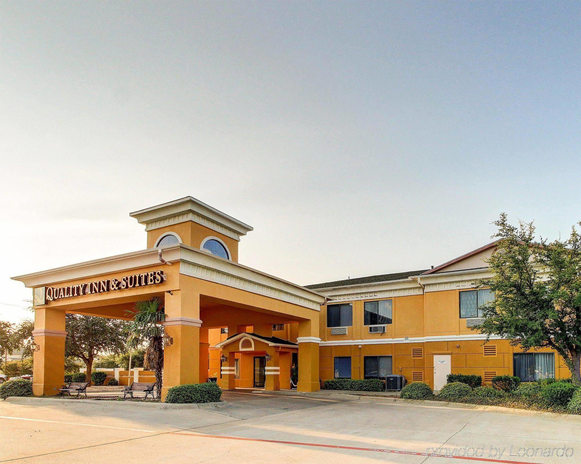 Quality Inn & Suites - Granbury Exterior photo